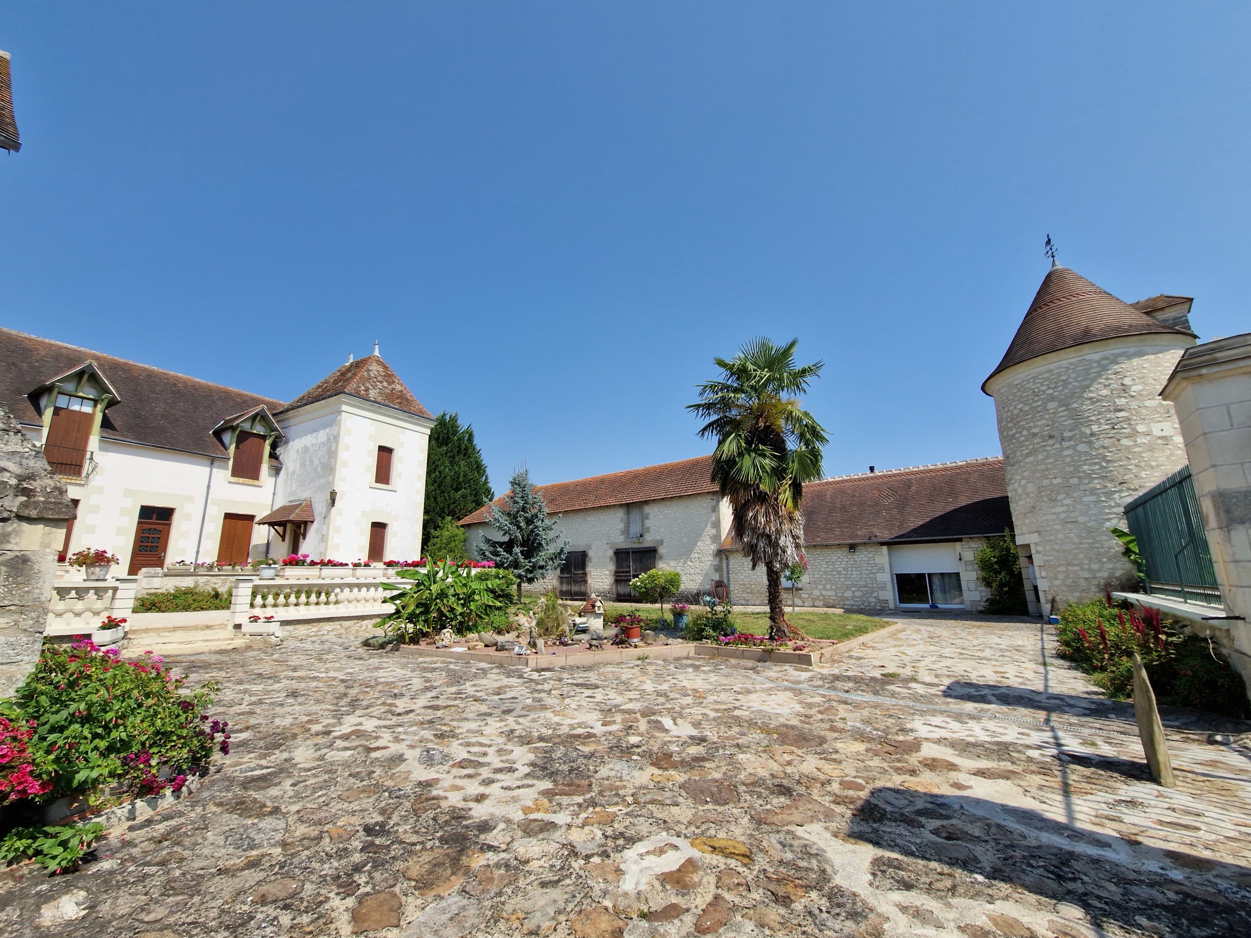 Château de Touraine Sud : Un écrin enchanteur à saisir !